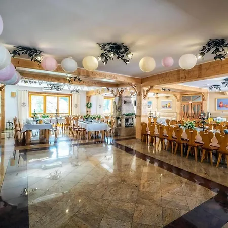 Bed & Breakfast Tatra Goralski Wellness & *
